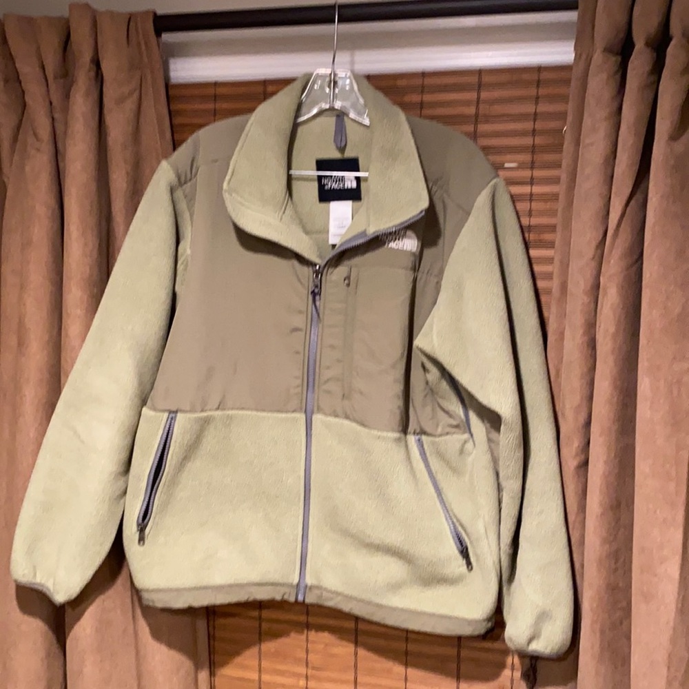 Lady’s large North Face jacket
